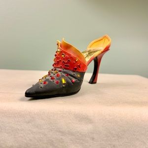 Just The Right Shoe Passion’s Flame  collectible. For display only.
